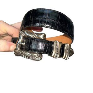 onyx black leather crocodile embossed silver etched buckle belt 28 VINTAGE